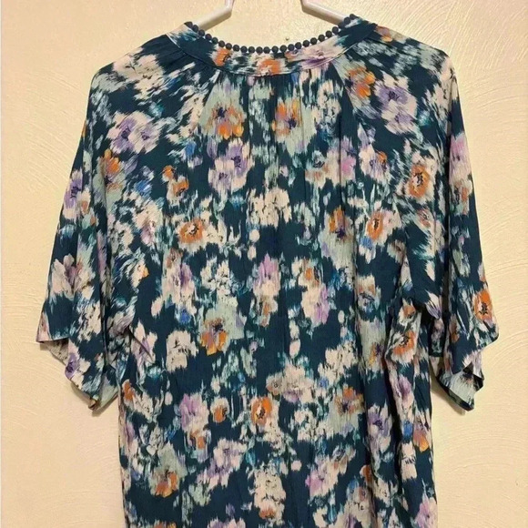 Women’s Anna Kay Blue Floral Blouse Size L - Picture 5 of 5